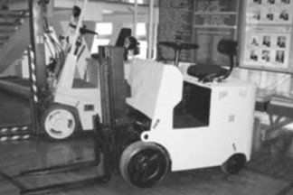 60 лет назад на заводе имени Калинина был собран первый электрический погрузчик