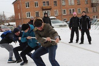 Около 400 заводчан Уралмашзавода стали участниками Первой зимней спартакиады среди трудовых коллективов