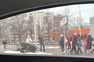 На Уралмаше пьяный водитель сбил мать с коляской