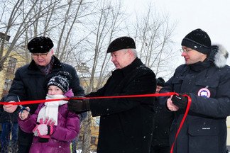 Торжественно открыт корт на Баумана, 24!