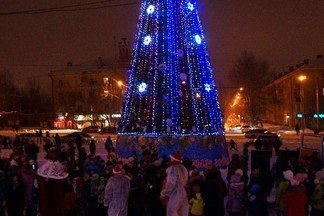 Ледовый городок на площади Эльмаша в новогодние праздники посетили более 6 500 человек