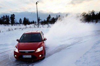 Советы начинающим: как водить автомобиль зимой