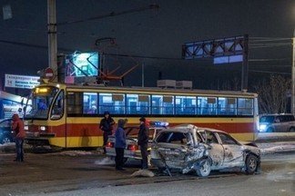 Полиция разыскала водителя фуры, который протаранил несколько машин и уехал с места ДТП