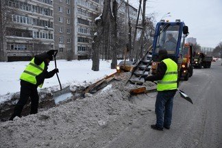 С начала зимы с территории Орджоникидзевского района вывезено 130 тысяч тонн снега