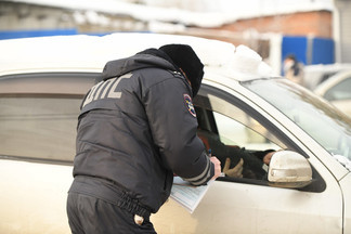 Капитан полиции Екатеринбурга нашел угнанную Toyota Camry и ездил на ней несколько месяцев.