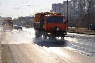 За две недели с улиц Уралмаша и Эльмаша вывезено более 600 тонн грязи