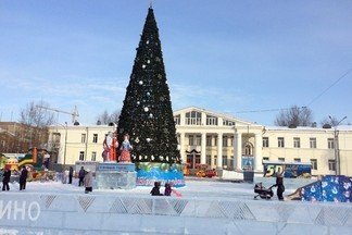 Ледовый городок у ЦК "Эльмаш" признали лучшим среди всех районов города