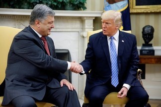 Порошенко "проконсультировал" Трампа перед встречей с Путиным