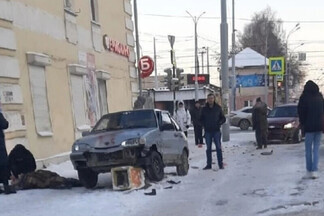 По смертельному ДТП на Уралмаше возбудили дело, но кто из водителей виноват — до сих пор непонятно