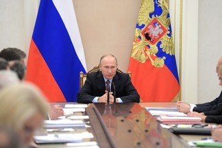 Никаких митингов и голодовок: Владимир Путин запретил долевое строительство