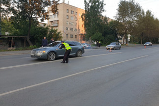 На Эльмаше Audi сбила девятилетнюю девочку, перебегавшую дорогу