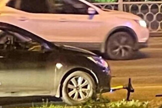 На Уралмаше водитель Hyundai сбил самокатчика на пешеходном переходе