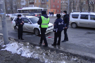 В Екатеринбурге ищут очевидцев смертельного ДТП, в котором погибла девятилетняя девочка