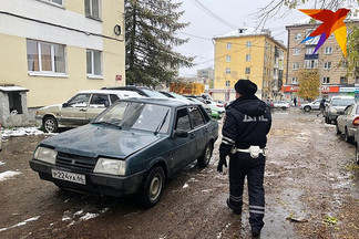 «Разбил стекла и замкнул провода»: на Уралмаше школьник угнал машину из-за хорошей зимней резины