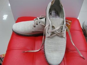 ЭКОНОМАРКЕТ Туфли мужские белые с перфорацией на шнуровке - фото 1